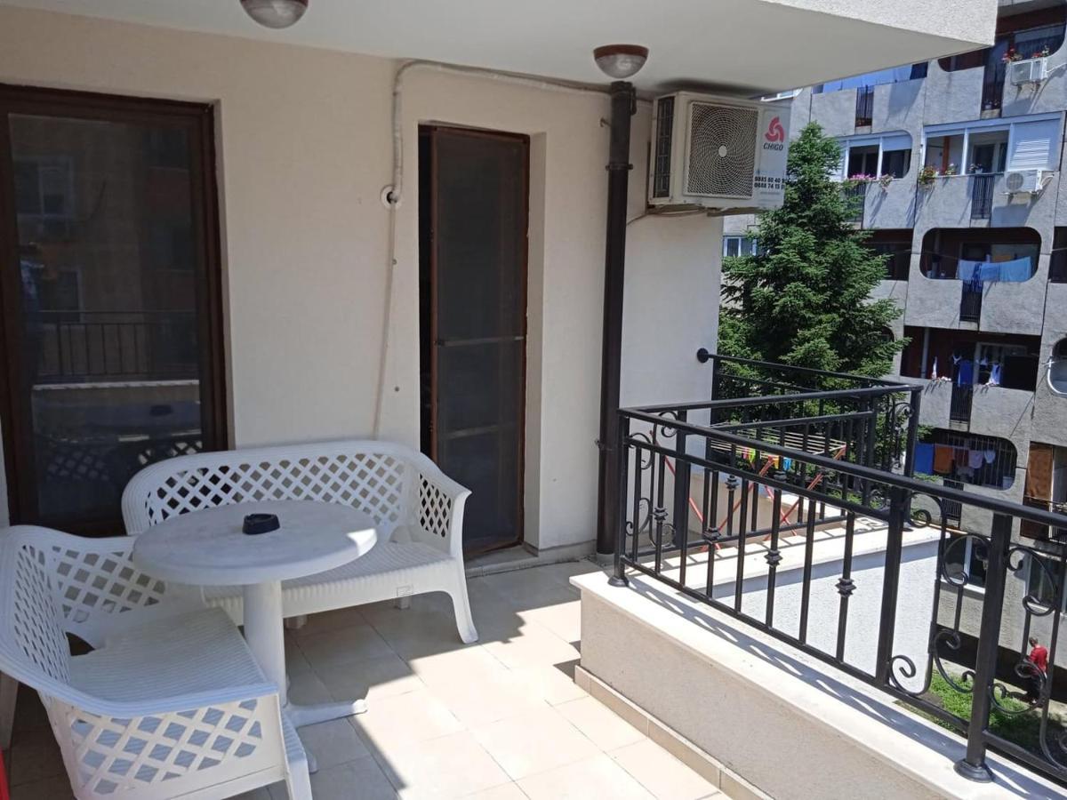 Flora Beach Apartaments Burgas ภายนอก รูปภาพ