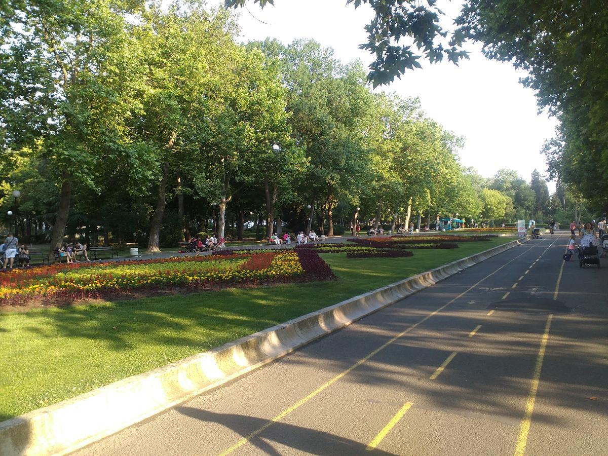Flora Beach Apartaments Burgas ภายนอก รูปภาพ